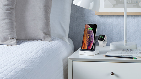 Apple Watch + iPhone 用 PowerHouse™ 充電ドック
