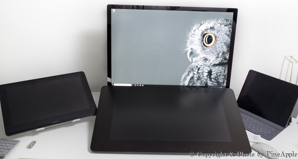 左から Wacom Cintiq Pro 16（左）、Surface Studio（中央上）、Wacom Cintiq Pro 24 touch （中央下）、iPad Pro（3rd Generation）（右）