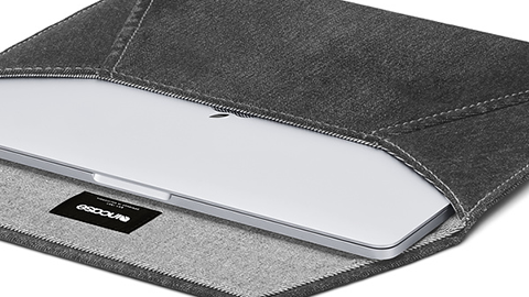 Incase 13 inch Envelope Sleeve in Denim for MacBook Pro - Thunderbolt 3 ポート（USB - C）