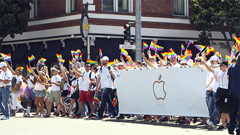 【Apple】San Francisco（サン フランシスコ）で開催された “Pride パレード” の動画 “Pride” を公開
