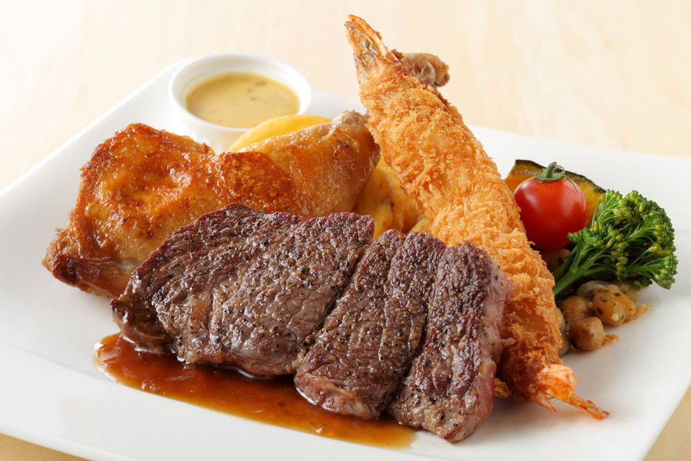 冬の肉祭 ♪ 第 2 弾 ステーキとハンバーグはなんと食べ放題！！："牛ステーキ" & "ジャンボ海老フライ"